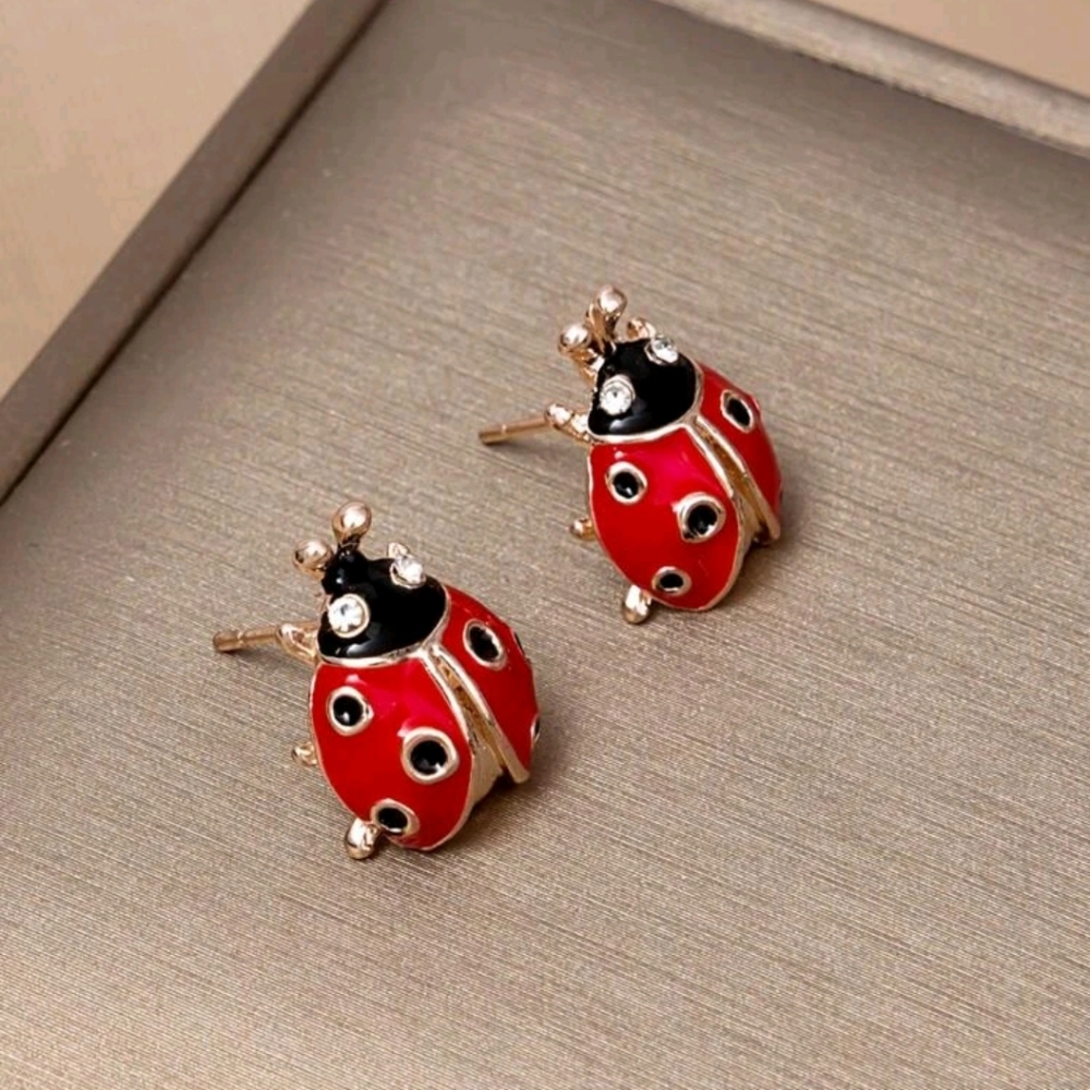 NWT Ladybug Earrings - Picture 2 of 2